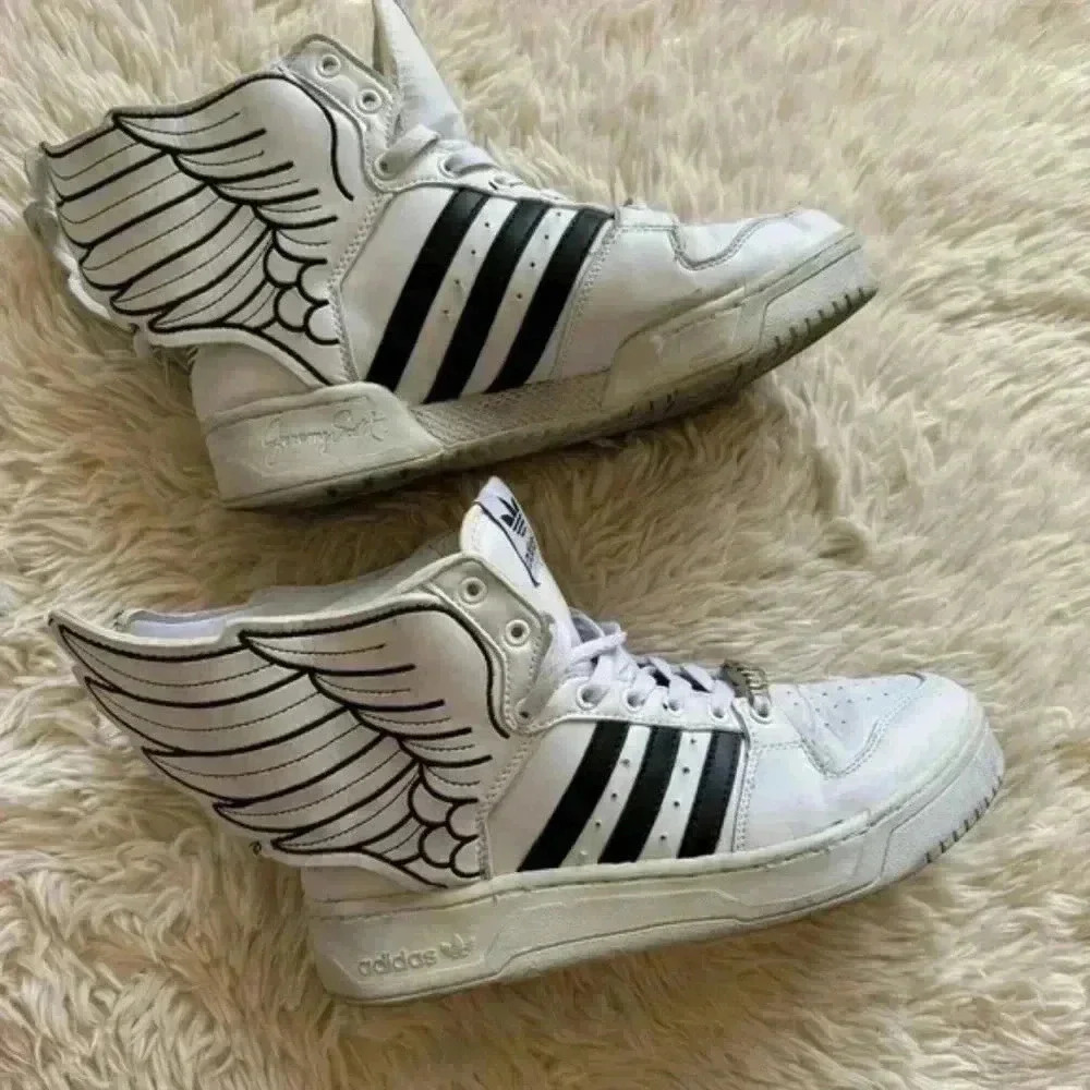 ADIDAS x JEREMY SCOTT Wings 1.0 Sneakers - Picture 3 of 9